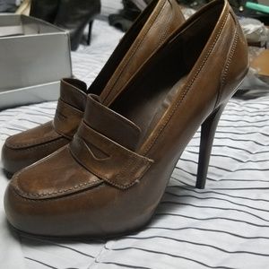 Vera Wang Lavender size 7.5 heels